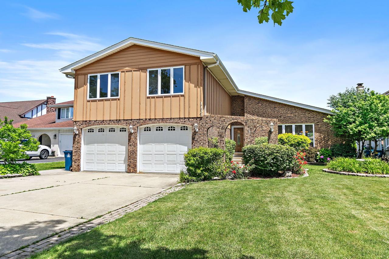 1133 N Thatcher Ln., Addison, IL 60101