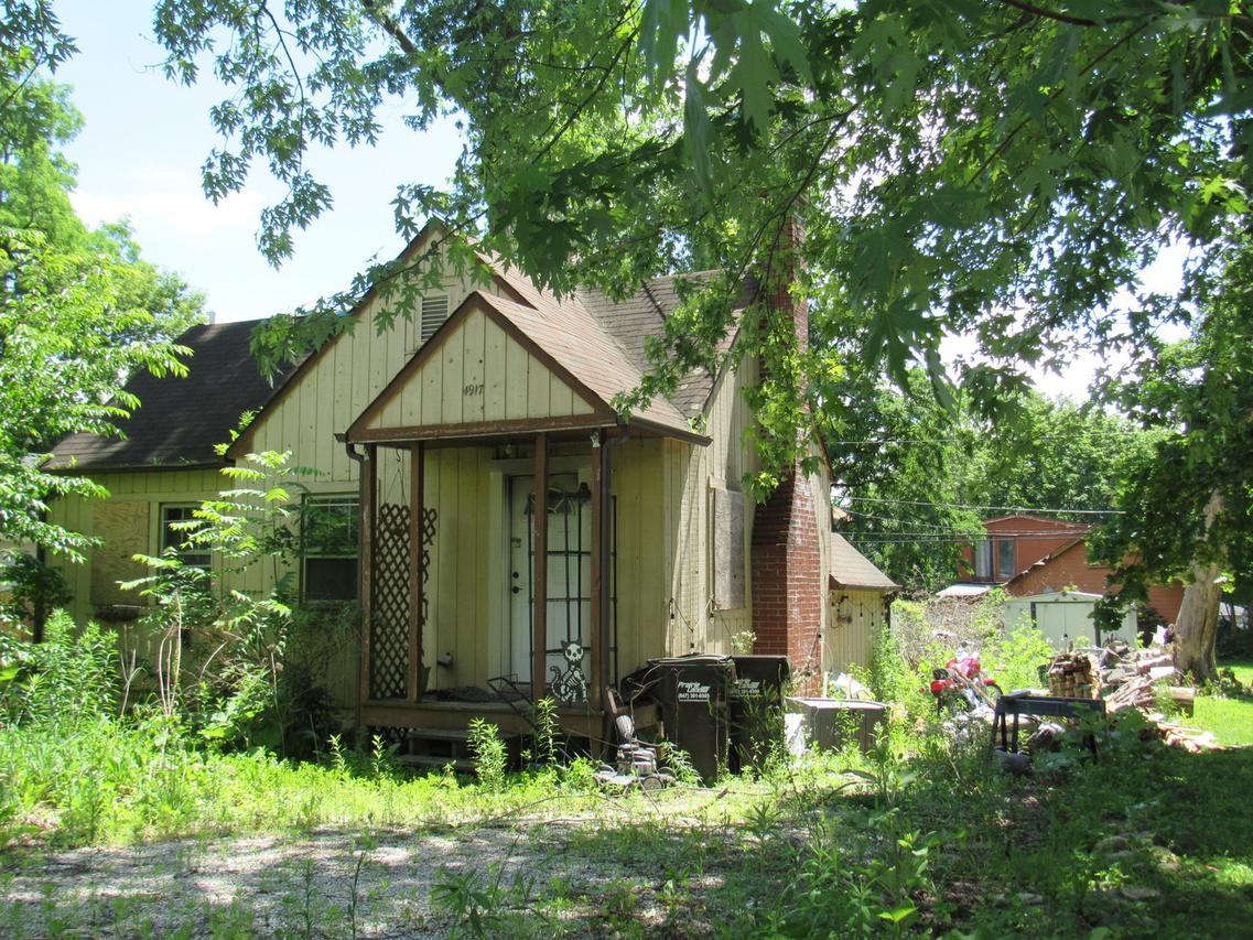 4917 Maplehill Dr., Mccullom Lake, IL 60050