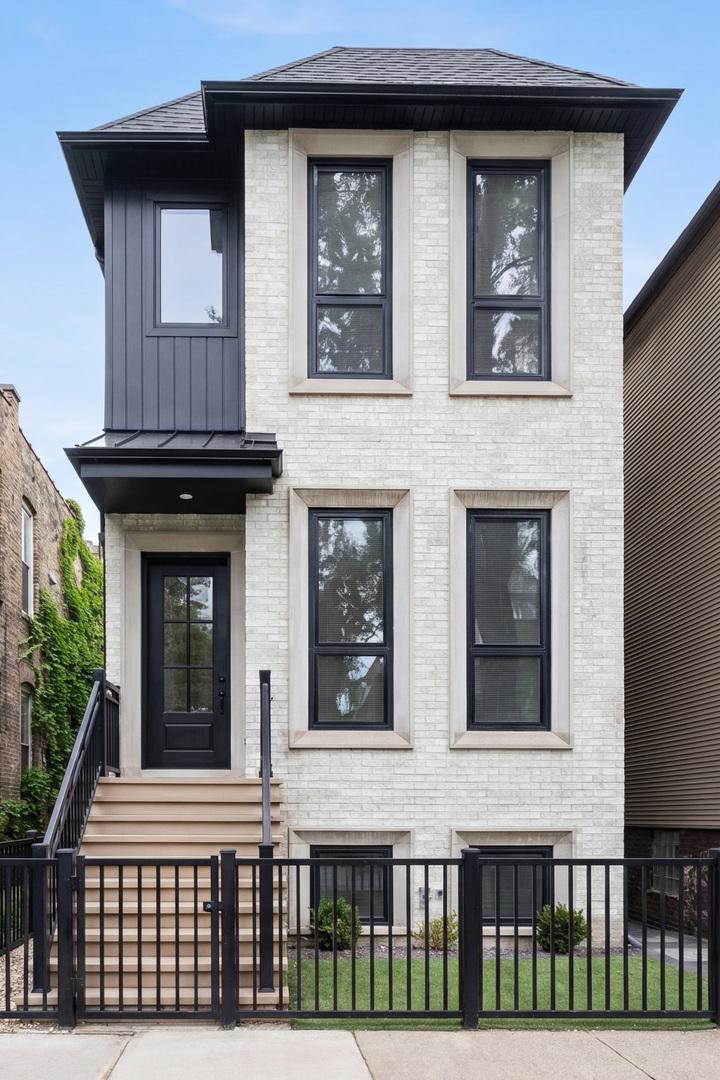 1442 W Fletcher St., Chicago, IL 60657