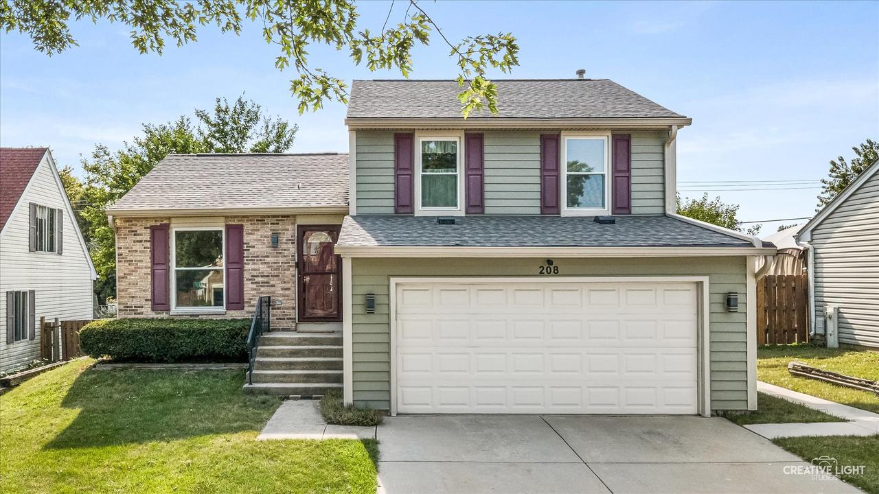 208 Iris Dr., Streamwood, IL 60107