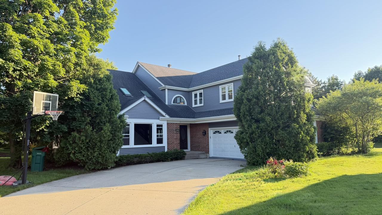 2904 Scottish Pine Ct., Buffalo Grove, IL 60089