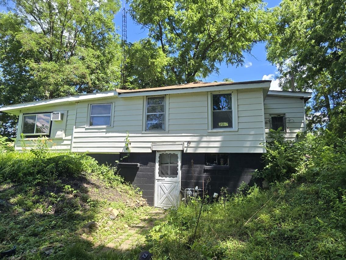 1977 N 3103rd Rd., Ottawa, IL 61350
