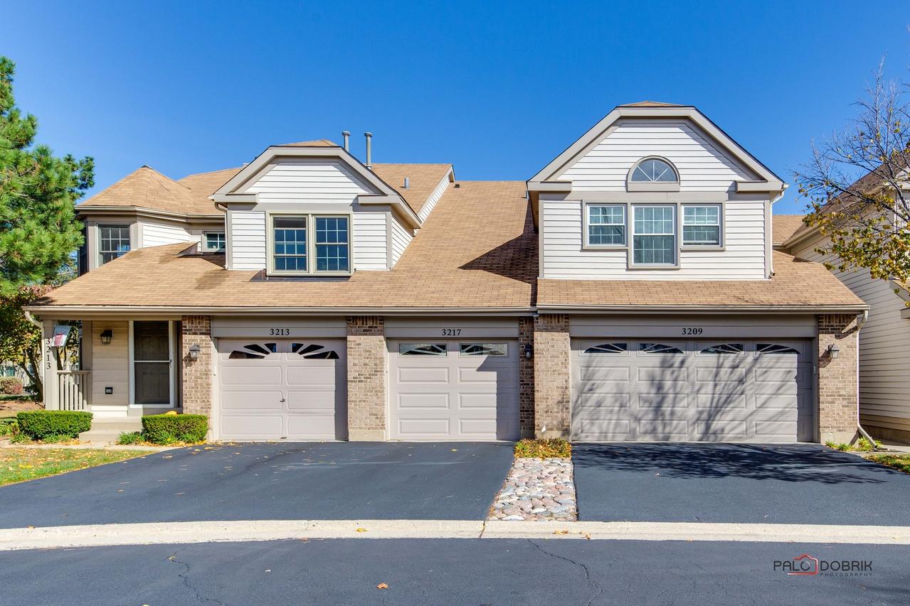 3209 N Daniels Ct., Arlington Heights, IL 60004
