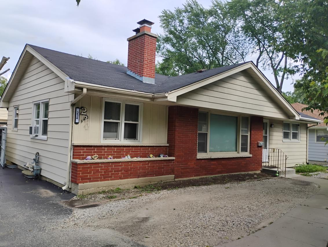 234 N Butterfield Rd., Libertyville, IL 60048