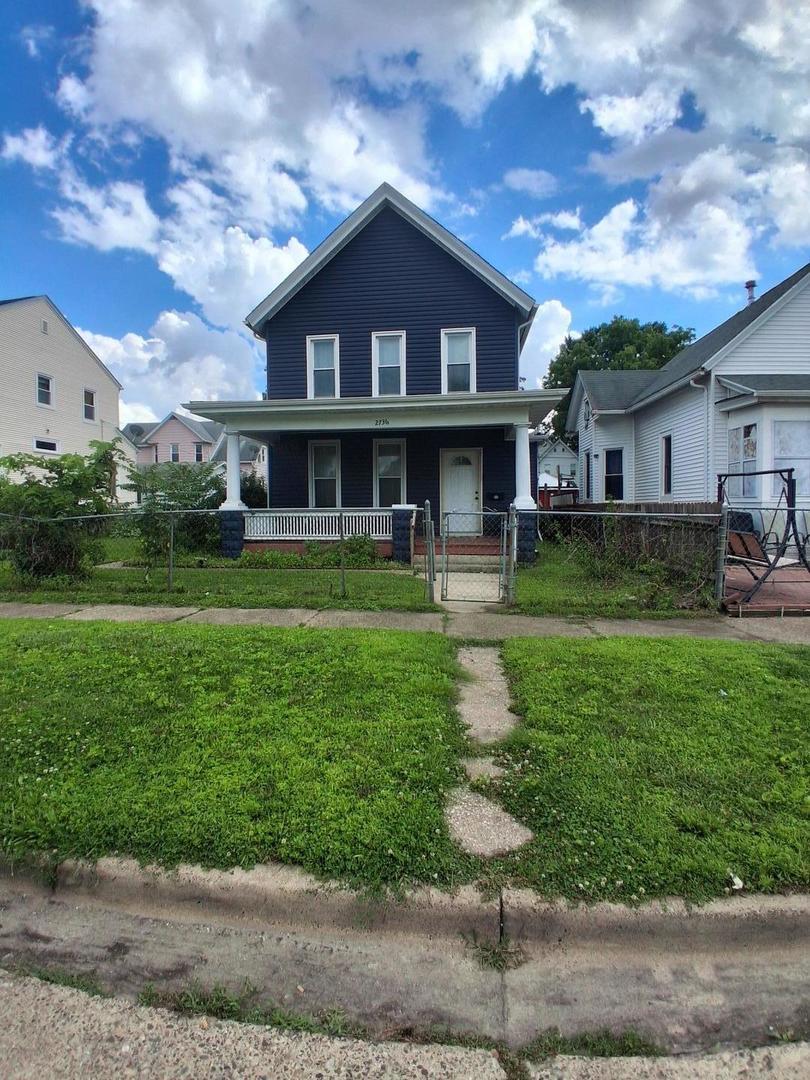 2736 5 1/2 Ave., Rock Island, IL 61201