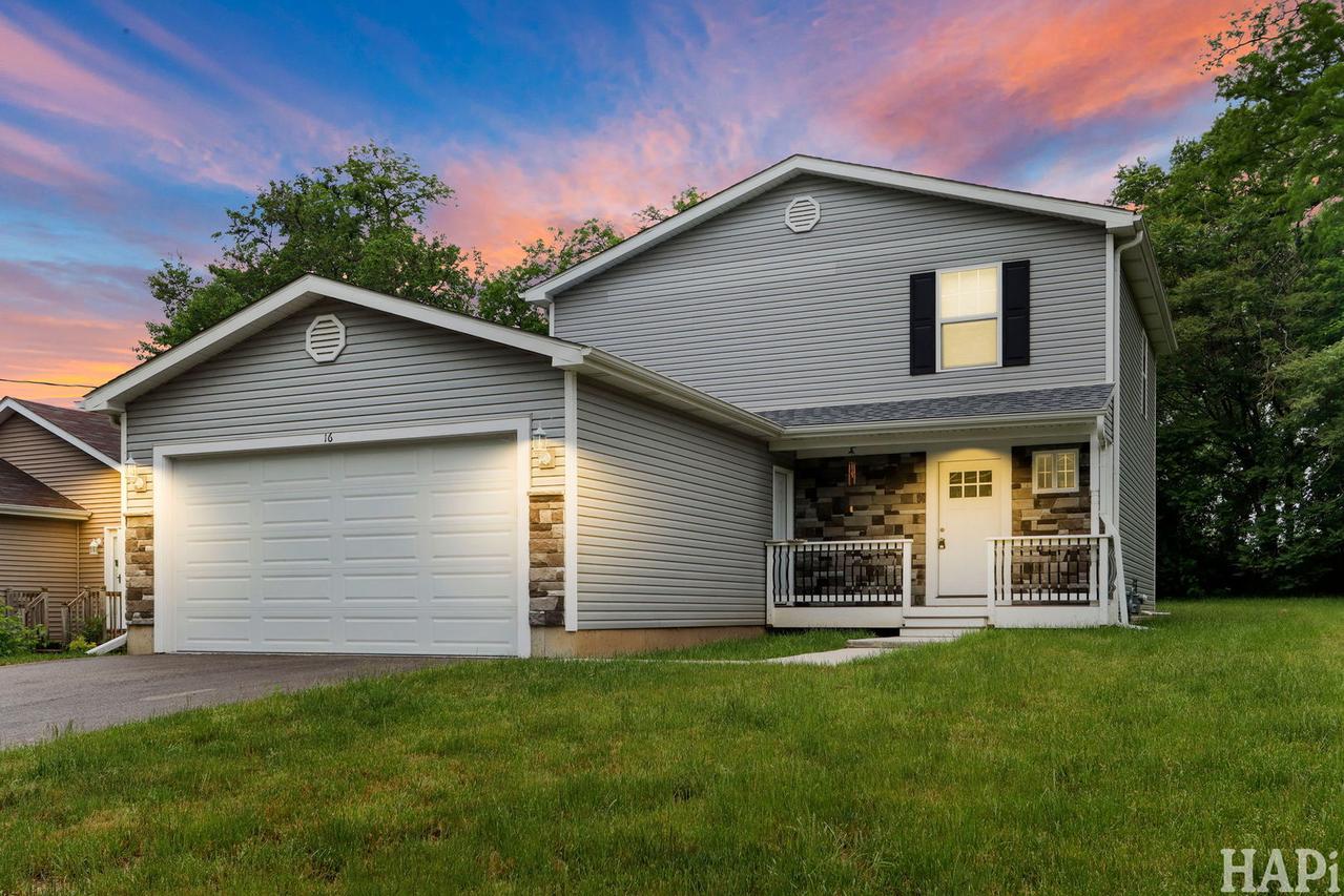 16 Elm Ave., Fox Lake, IL 60020