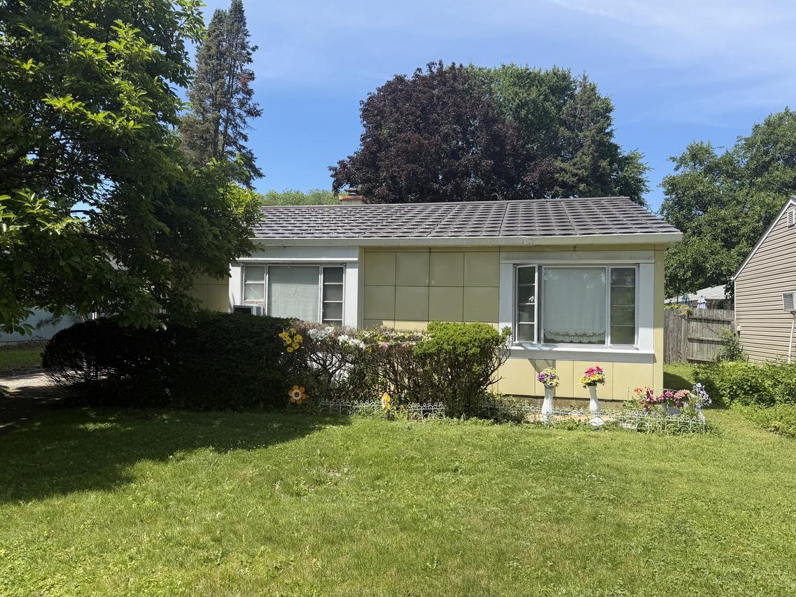 836 E Division St., Lombard, IL 60148