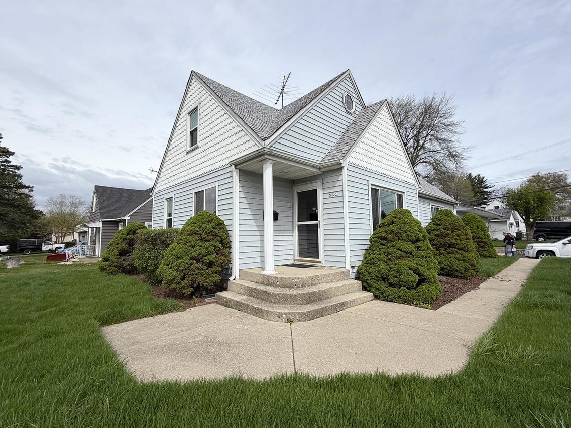 700 Warrior Dr., Round Lake Heights, IL 60073