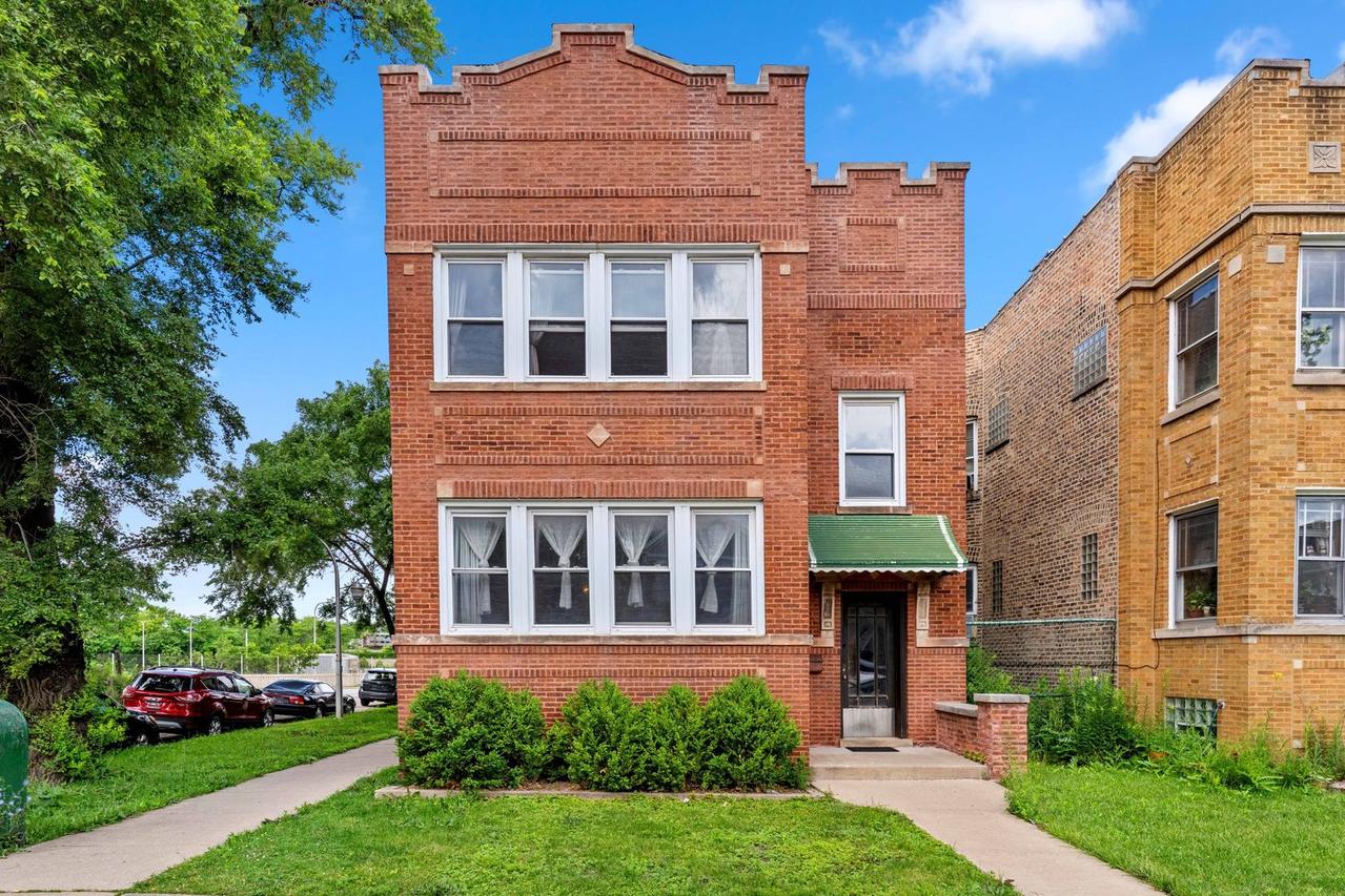 3700 N Monticello Ave., Chicago, IL 60618
