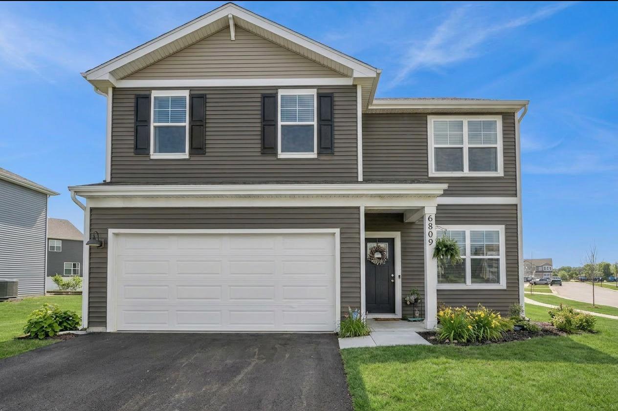 6809 Willow Dr., Wonder Lake, IL 60097