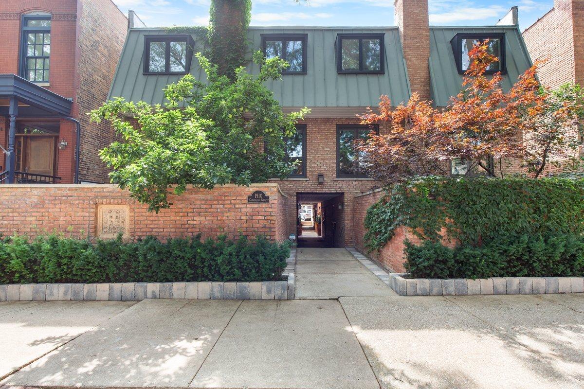 1912 N Cleveland Ave. #B, Chicago, IL 60614