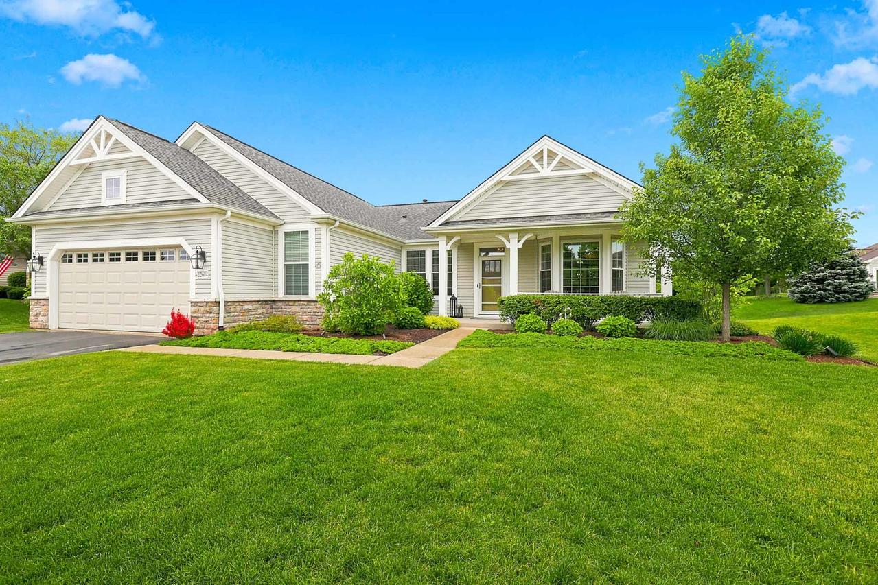 12604 Golf View Dr., Huntley, IL 60142