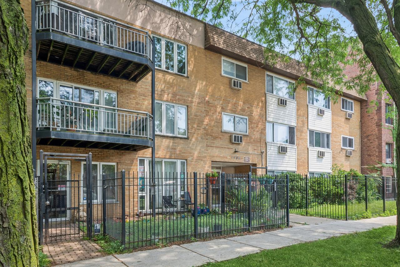 1514 W Pratt Blvd. #3B, Chicago, IL 60626