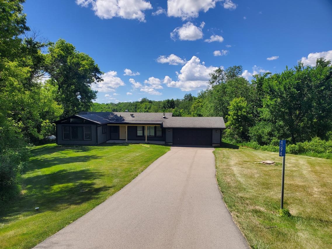 4A94 Springfield Dr., Apple River, IL 61001