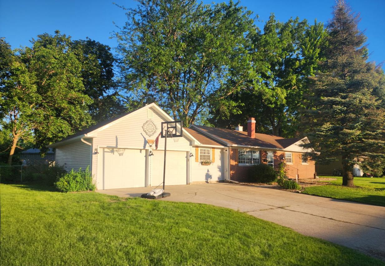 315 Maple Dr., Morris, IL 60450