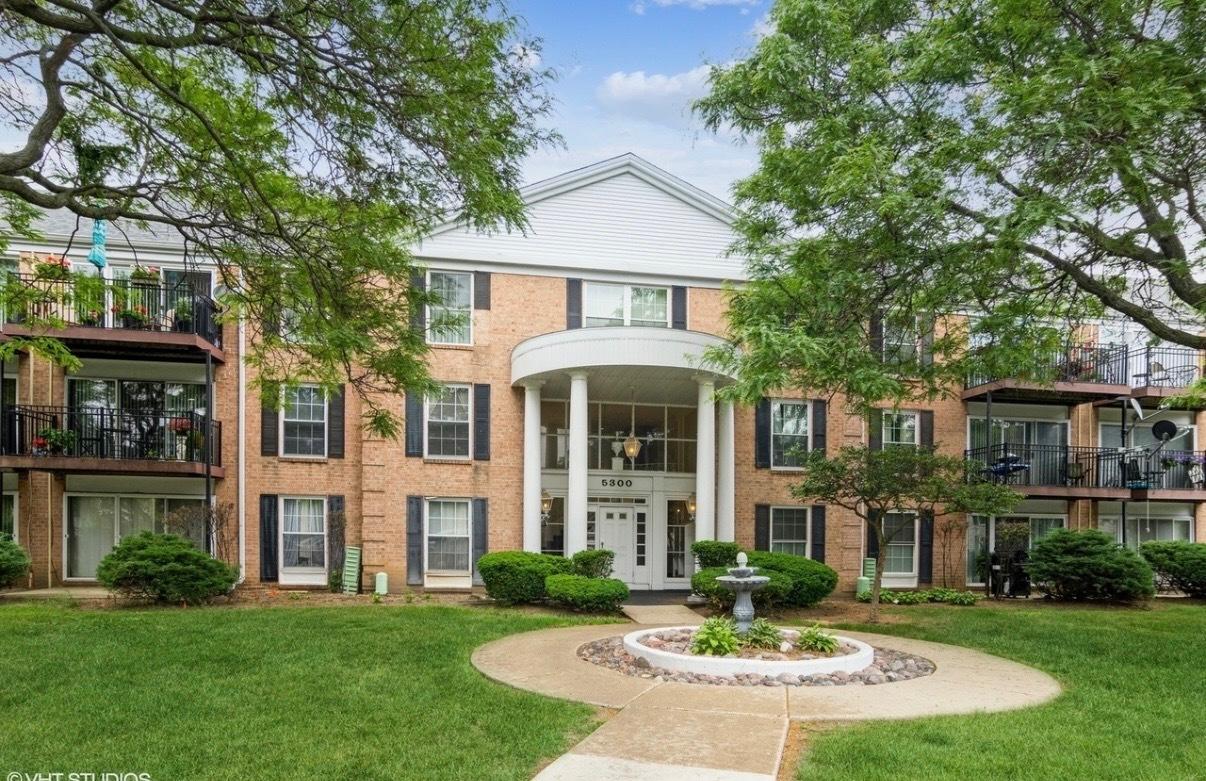 5300 Carriageway Dr. #203, Rolling Meadows, IL 60008
