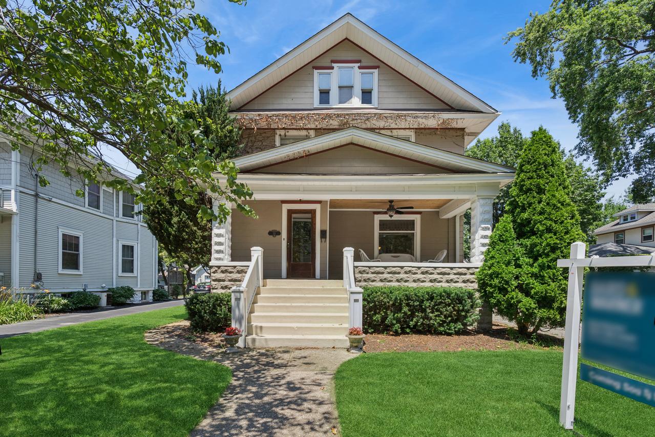 111 W Franklin St., Wheaton, IL 60187