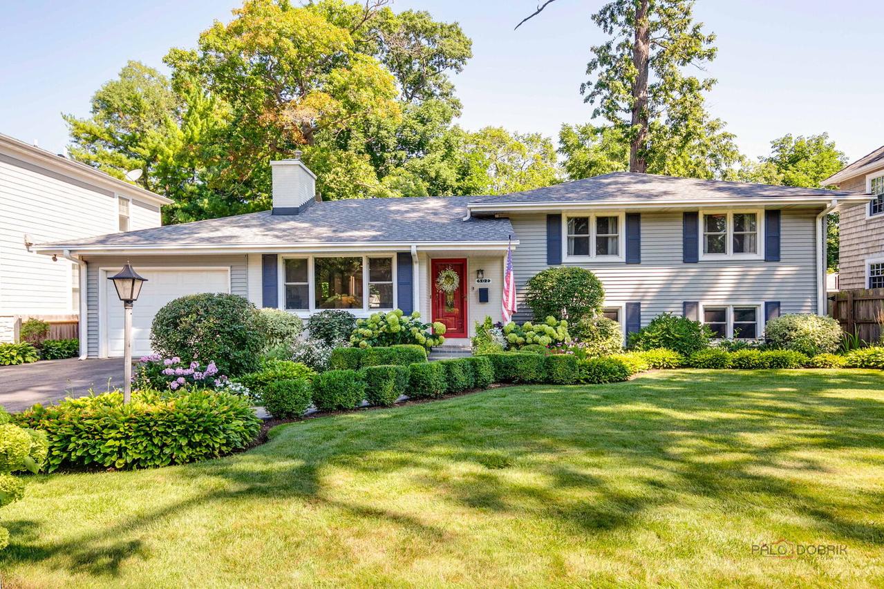 502 E Scranton Ave., Lake Bluff, IL 60044