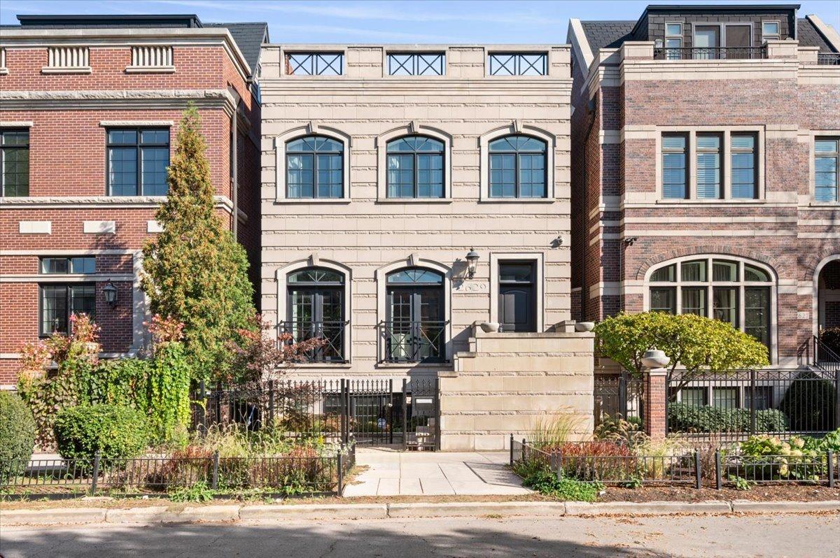2629 N Paulina St., Chicago, IL 60614