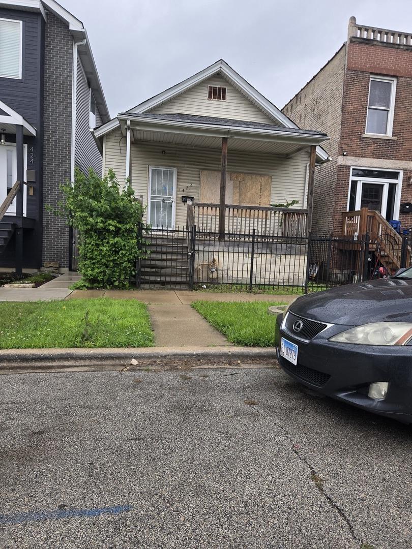 426 N Trumbull Ave., Chicago, IL 60624