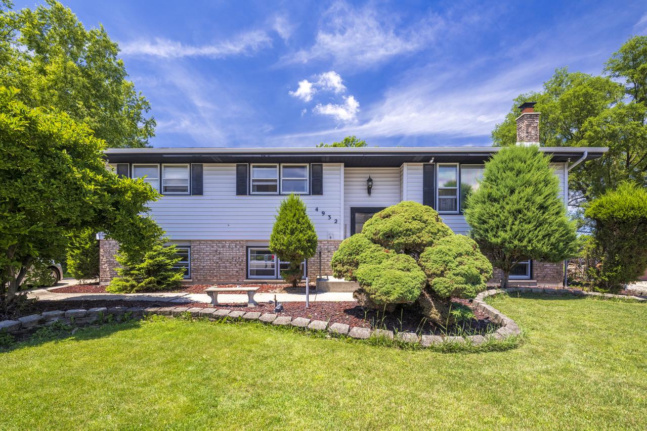 4932 Cypress Ct., Oak Forest, IL 60452
