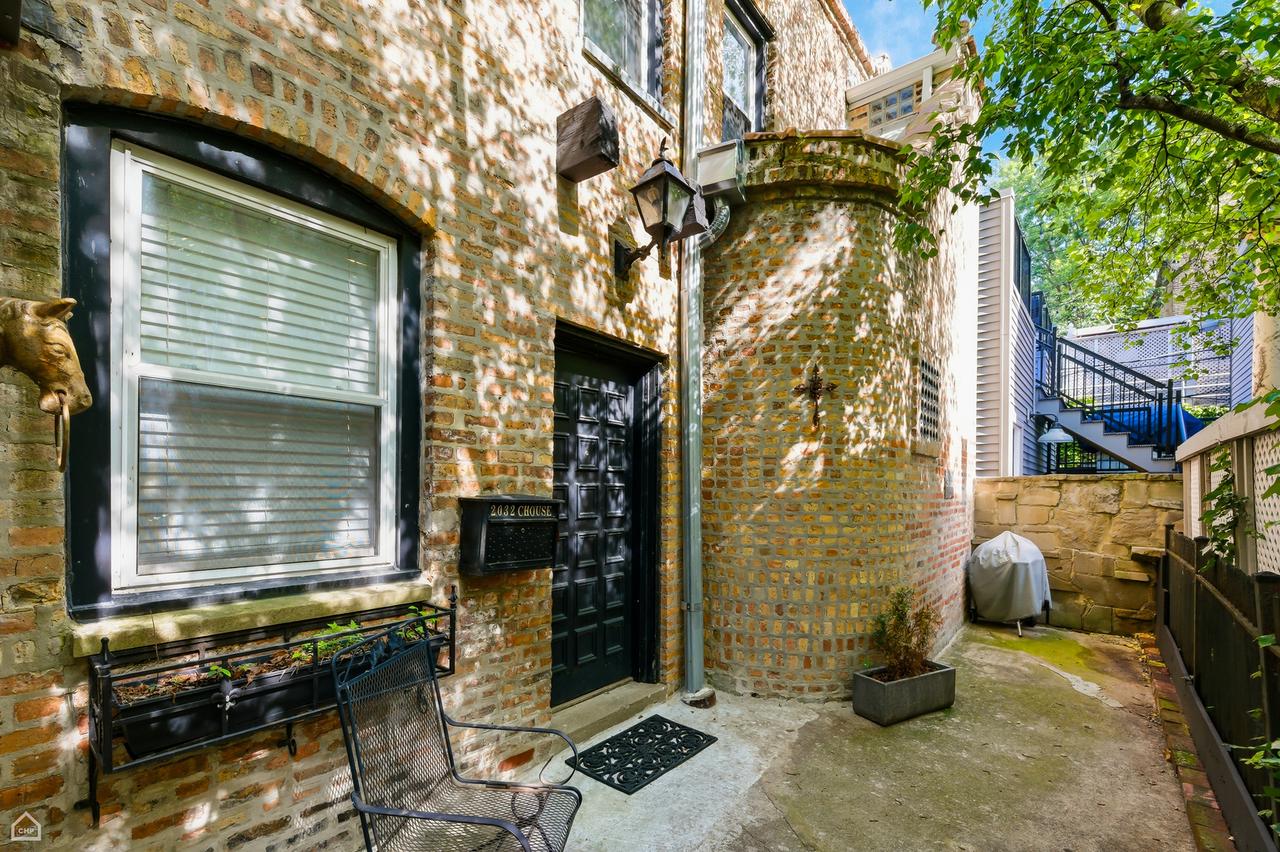 [Address Hidden by Seller], Chicago, IL 60614