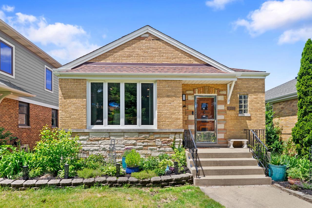 2234 S 12th Ave., North Riverside, IL 60546
