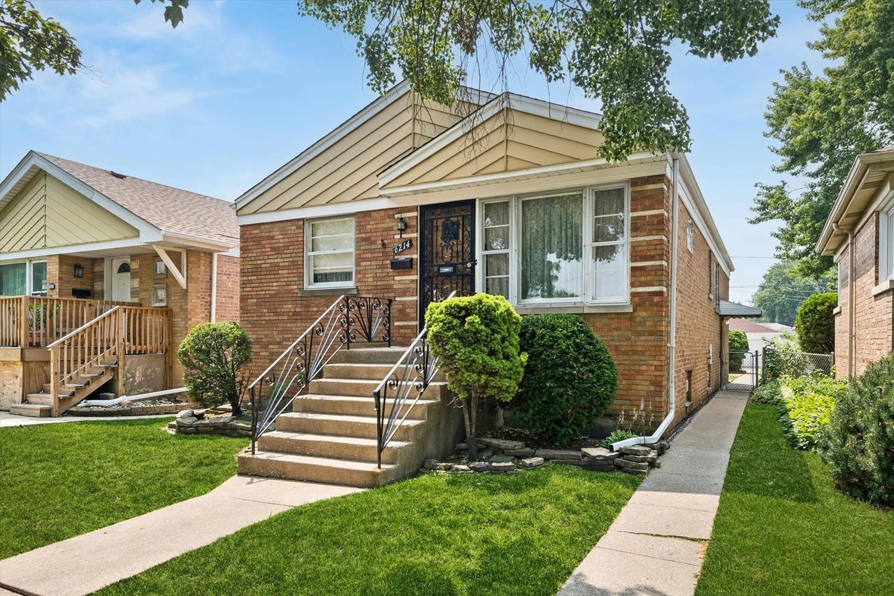 6214 35th St., Berwyn, IL 60402