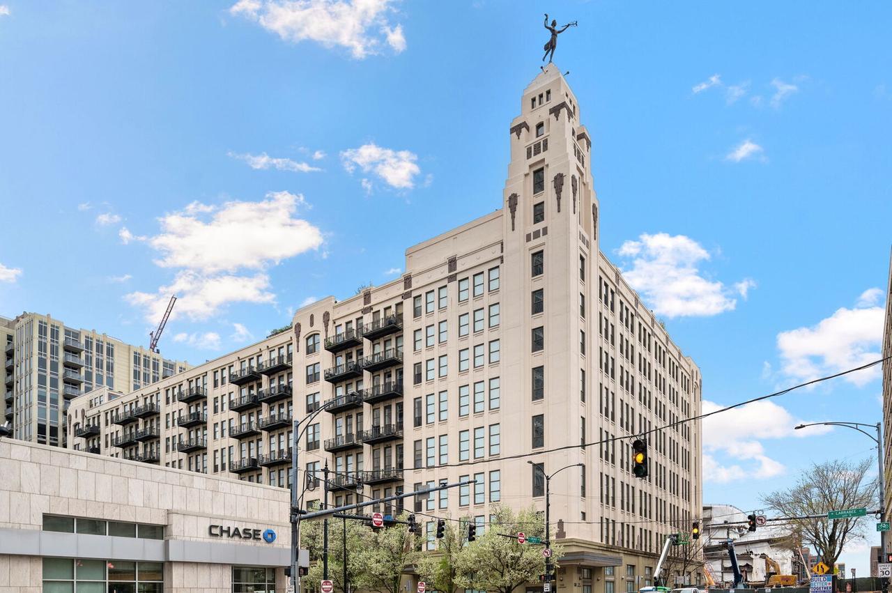758 N Larrabee St. #628, Chicago, IL 60654