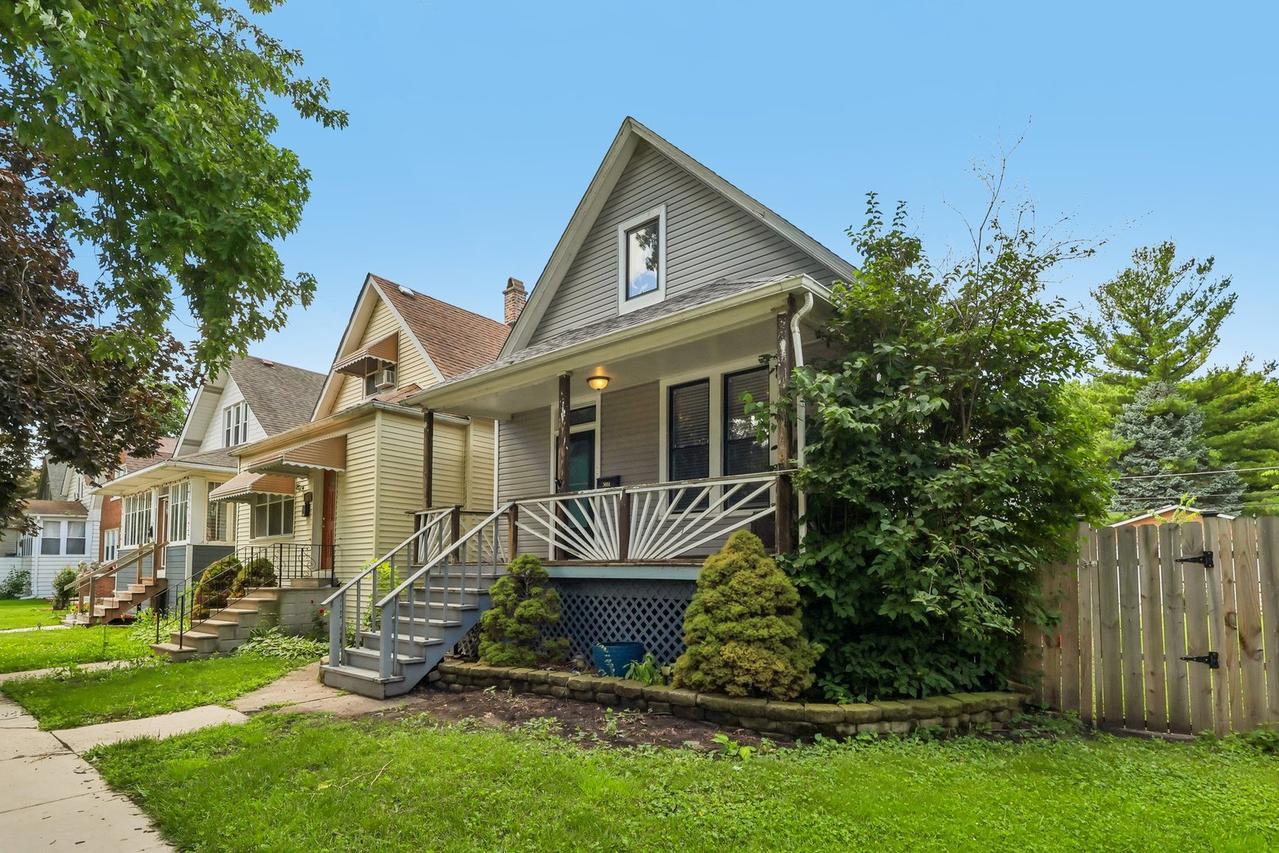 [Address Hidden by Seller], Berwyn, IL 60402