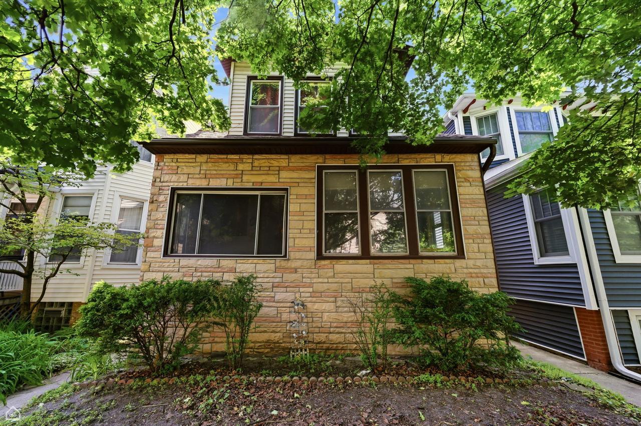 5208 N Paulina St., Chicago, IL 60640