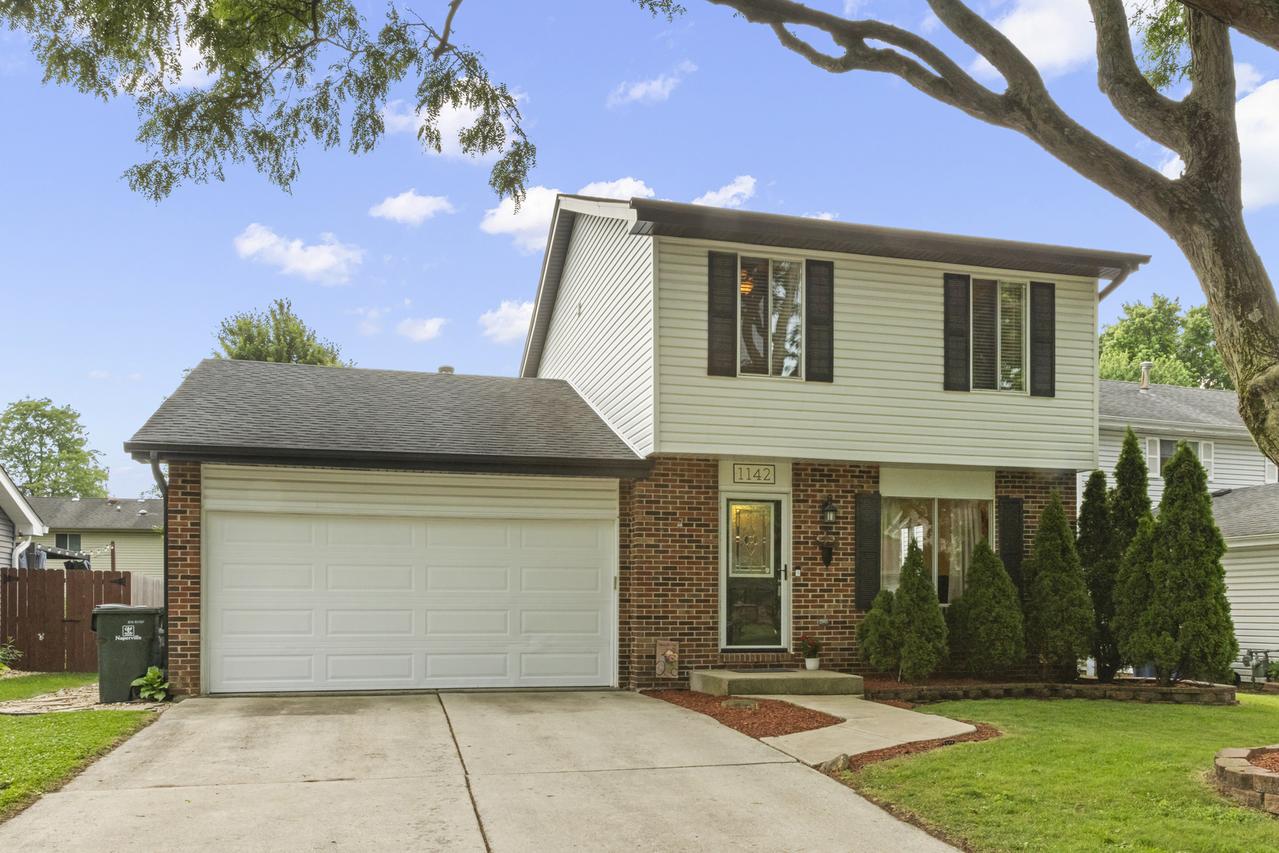 1142 Greensfield Dr., Naperville, IL 60563
