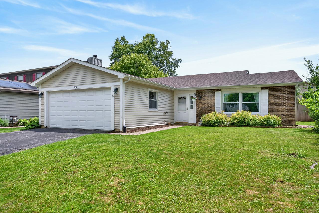 1039 Knollwood Ln., Bartlett, IL 60103