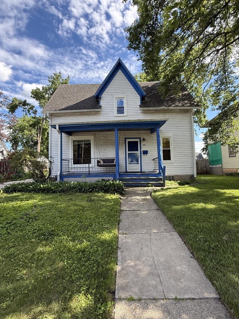916 Pleasant St., Dekalb, IL 60115