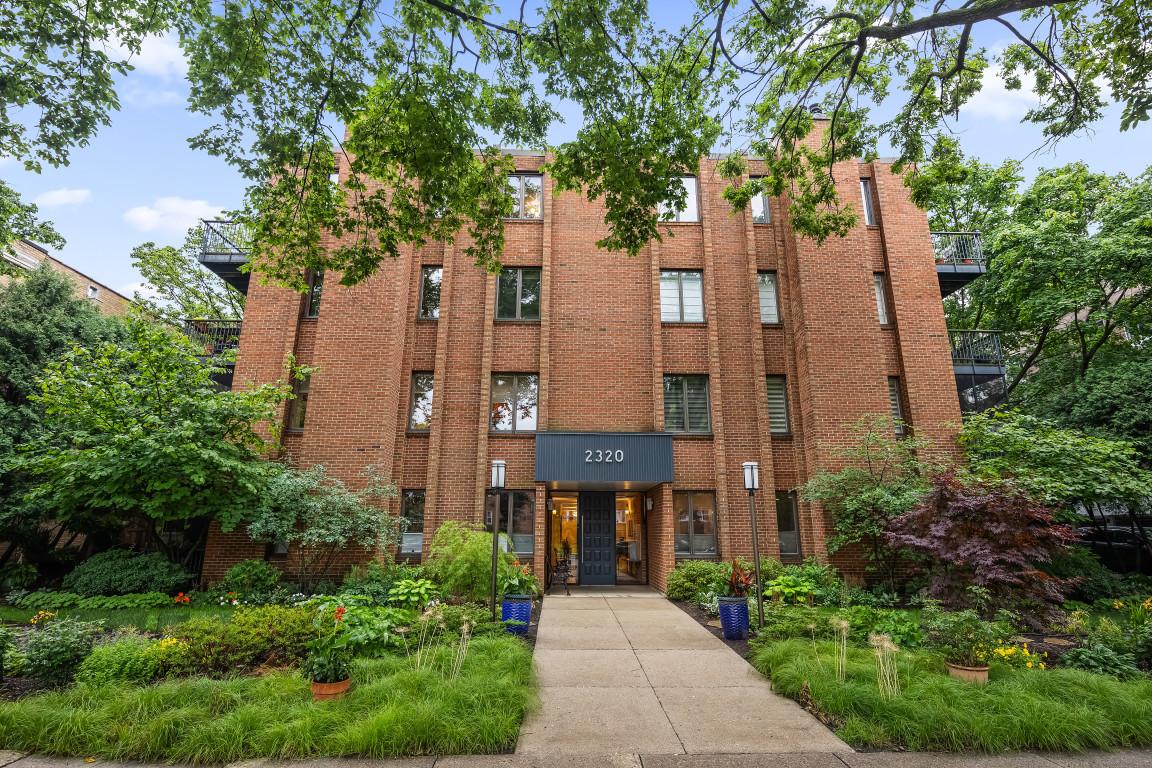 2320 Central St. #401, Evanston, IL 60201
