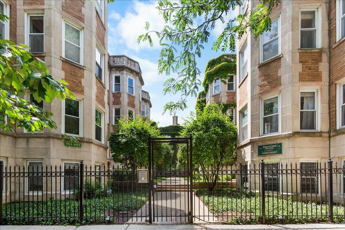 867 W Cornelia Ave. #1, Chicago, IL 60657
