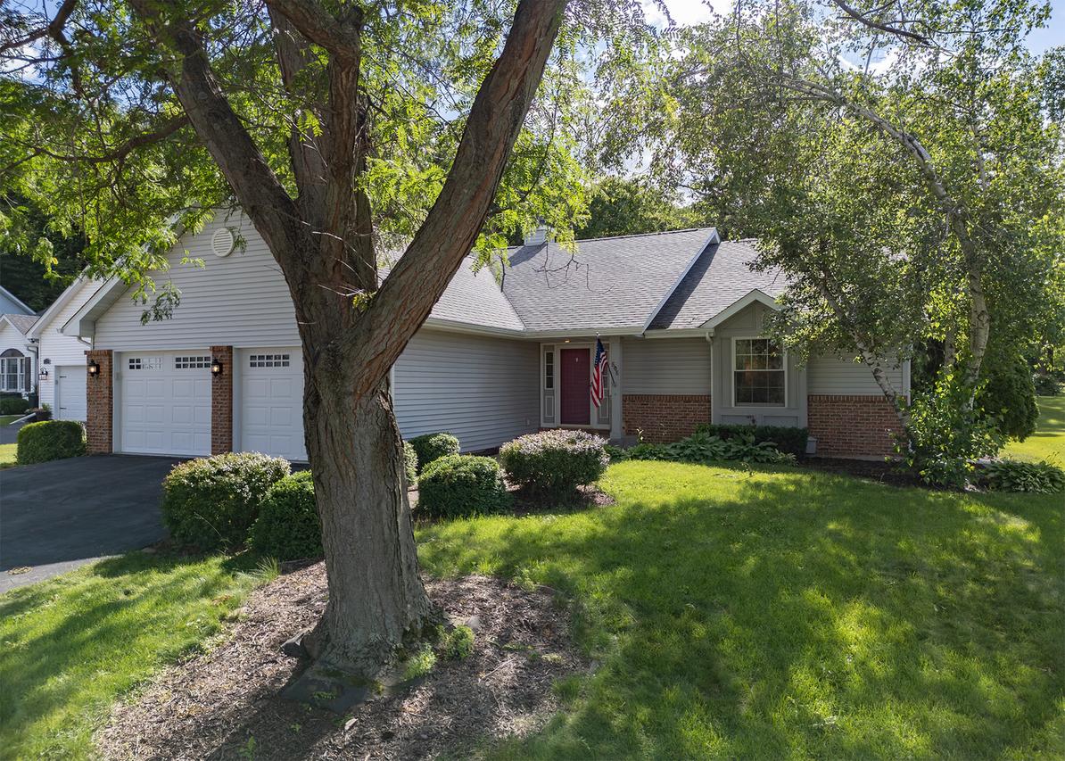 808 Midway Ct., Oregon, IL 61061