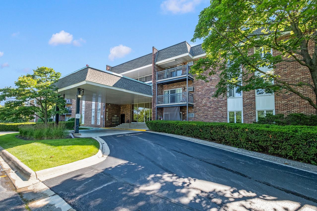 3913 Saratoga Ave. #G-204, Downers Grove, IL 60515