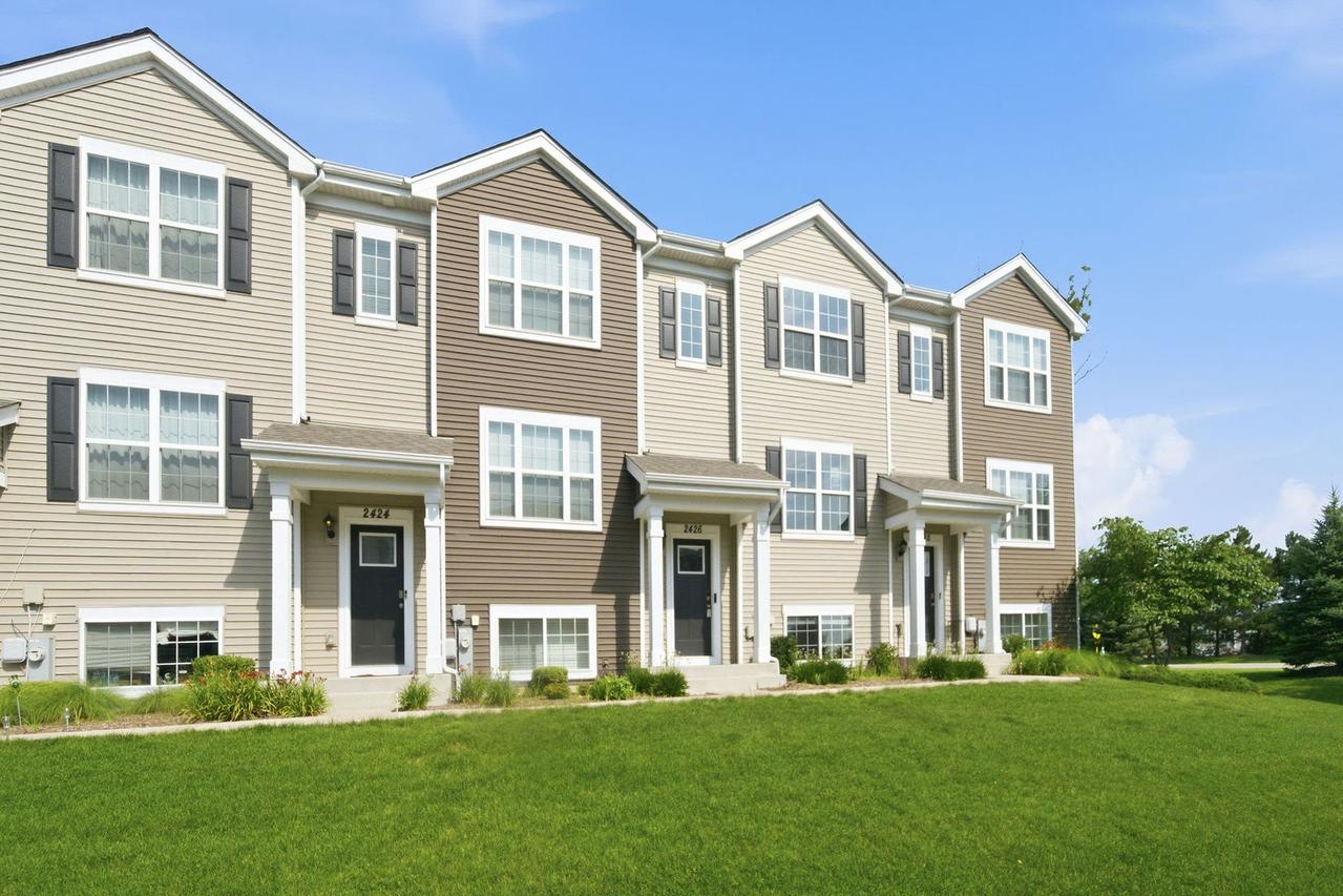2426 Alison Ave. #2464, Pingree Grove, IL 60140