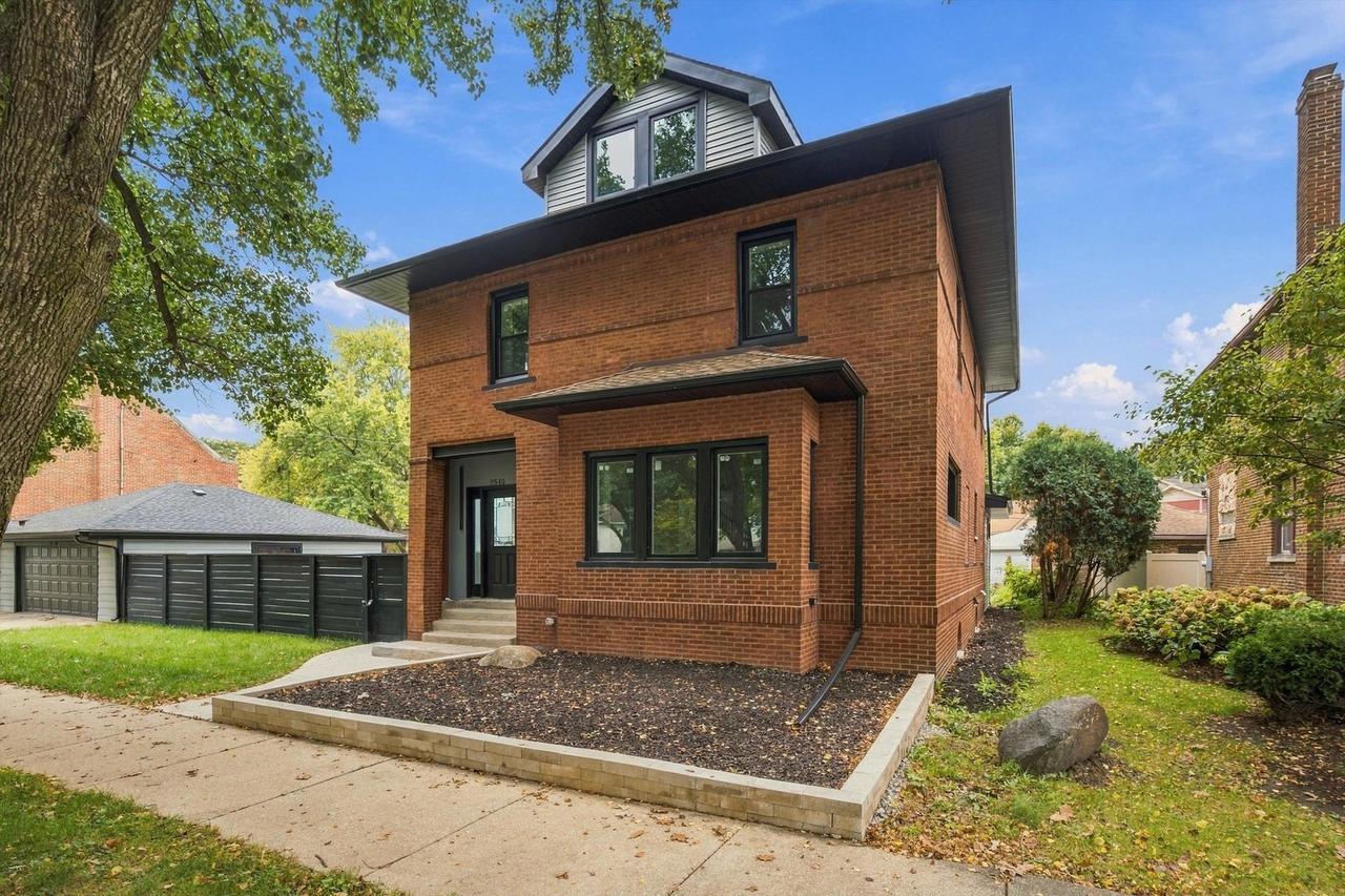 3540 Grand Blvd., Brookfield, IL 60513