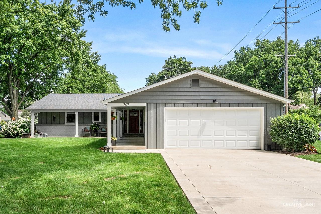 707 Maple Ln., Batavia, IL 60510