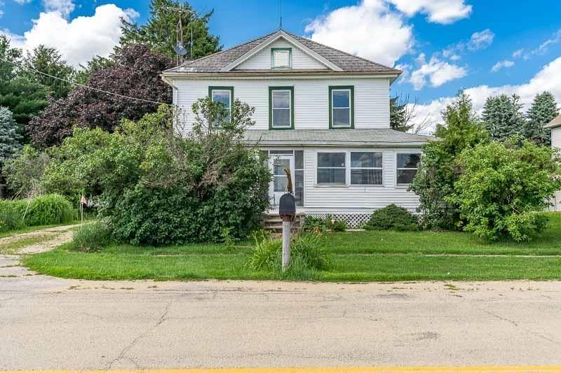 12236 Haldane Rd., Forreston, IL 61030