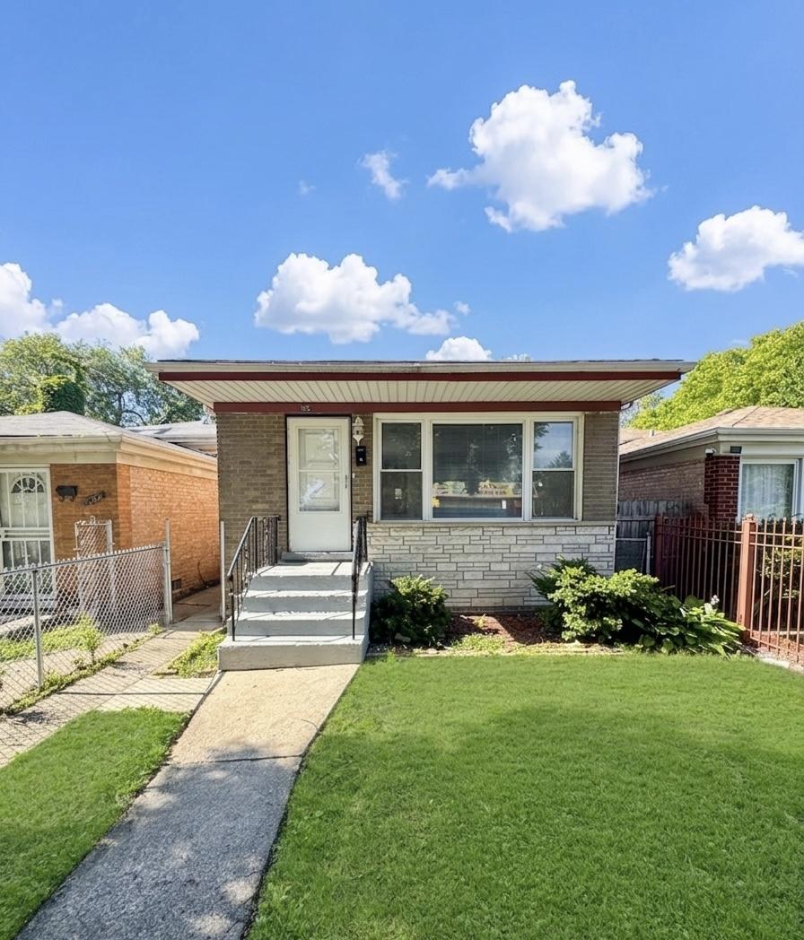 1102 W 111th St., Chicago, IL 60643