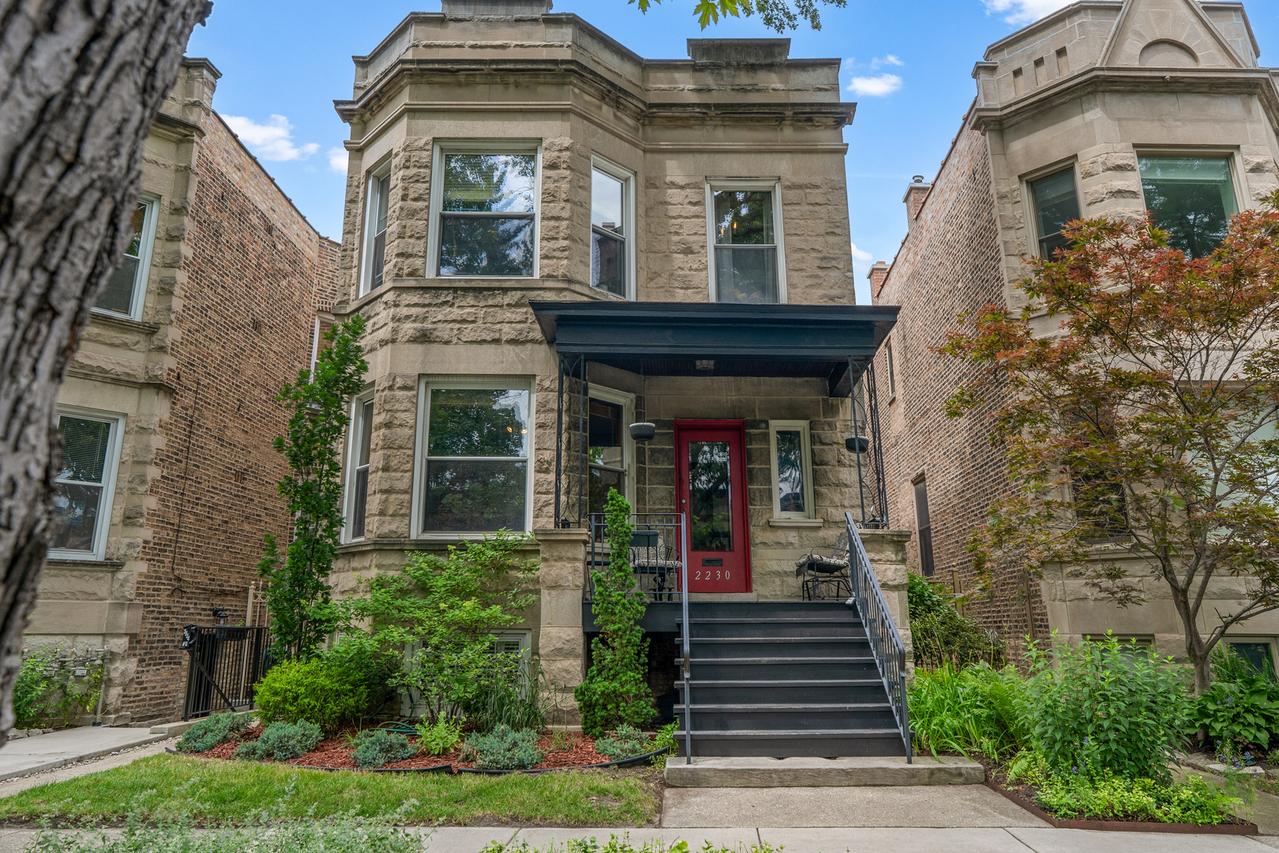 2230 W Leland Ave., Chicago, IL 60625