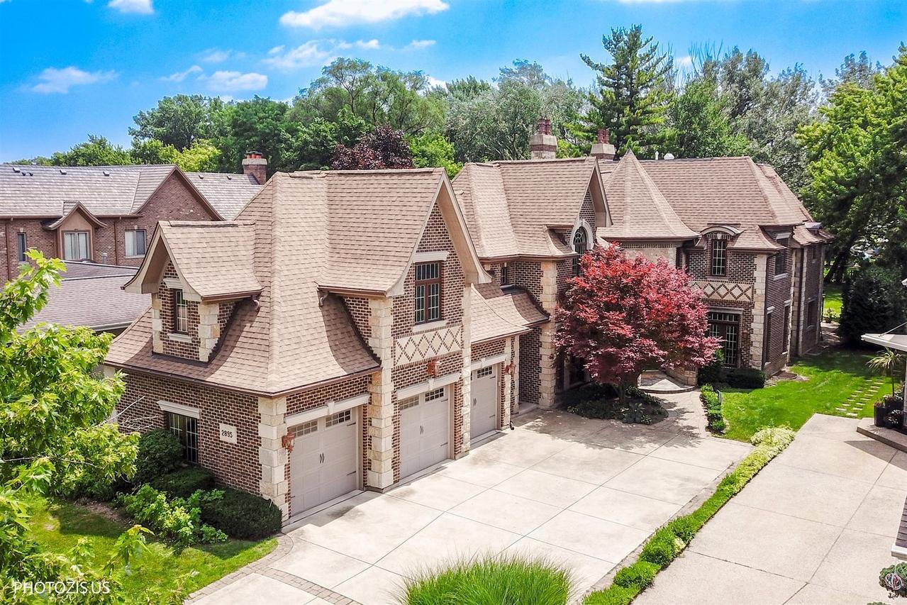 2895 Keystone Rd., Northbrook, IL 60062
