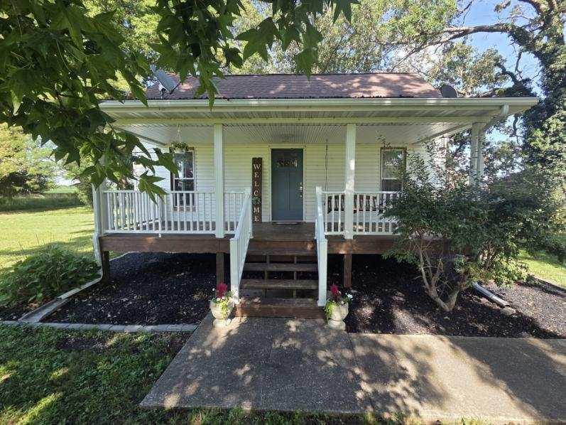3794 Valier Carpet Rd., Tamaroa, IL 62888