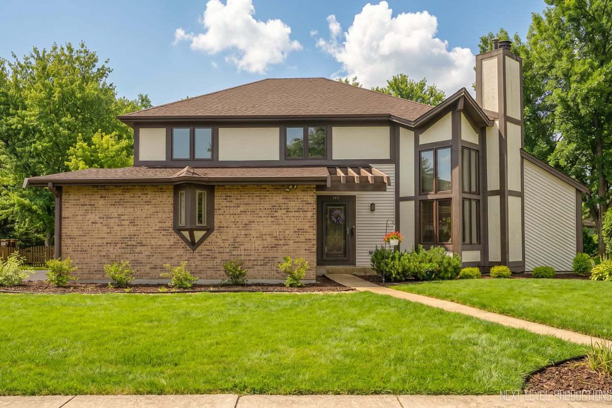 942 Montgomery Ct., Naperville, IL 60540