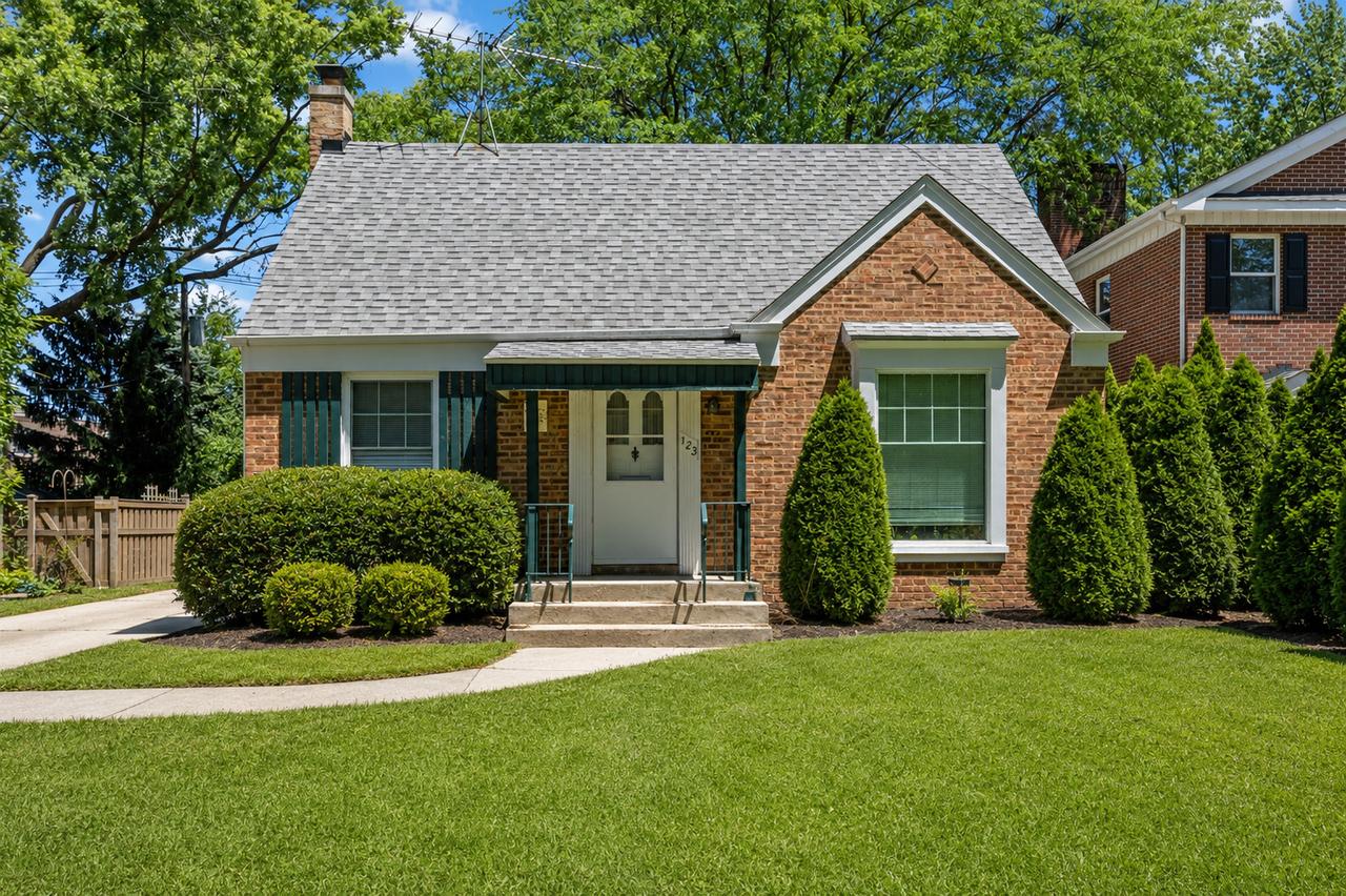 123 S Home Ave., Park Ridge, IL 60068