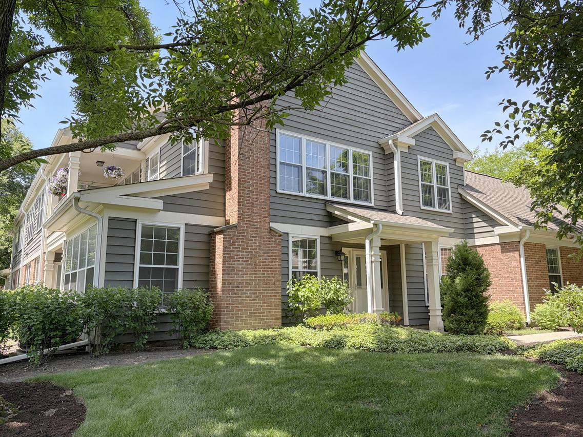 112 Harvard Ct., Glenview, IL 60025