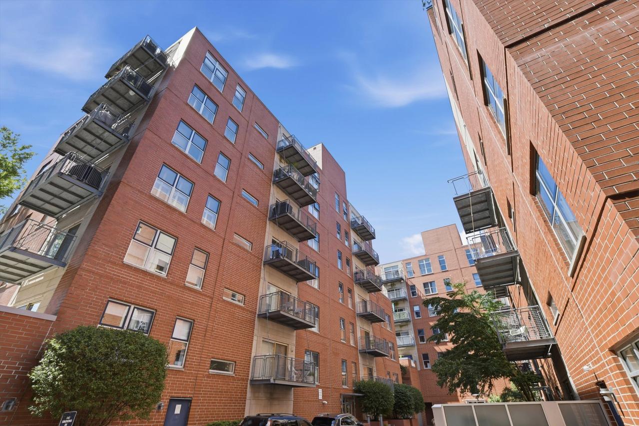 1222 Chicago Ave. #703, Evanston, IL 60202